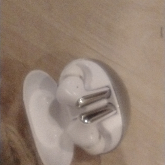 Monster N-Lite 203 Airlines wireless earbuds - Picture 6 of 6